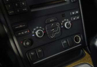Подержанный автомобиль Volvo XC90 2007 года (13 фото)