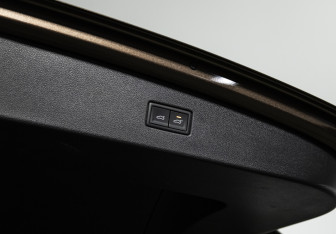 Подержанный автомобиль Volkswagen Tiguan 2019 года (19 фото)