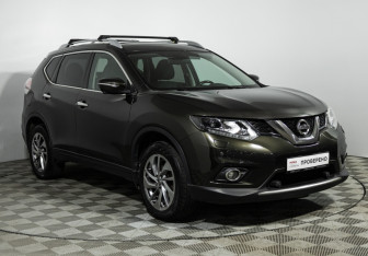Подержанный автомобиль Nissan X-Trail 2017 года (3 фото)