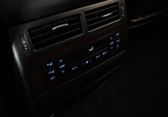 Подержанный автомобиль Toyota Land Cruiser Suv 2016 года (13 фото)