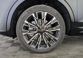 Новый Hongqi HS5 2024 (7 фото)