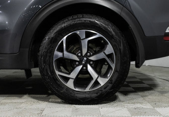 Подержанный автомобиль Kia Sportage 2020 года (21 фото)