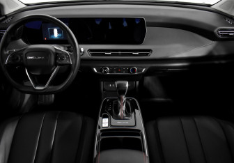 Подержанный автомобиль BAIC U5 Plus 2023 года (14 фото)