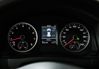 Подержанный автомобиль Volkswagen Tiguan 2012 года (12 фото)