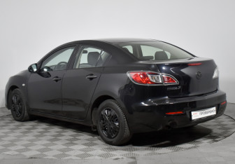 Подержанный автомобиль Mazda 3 Sedan 2012 года (7 фото)