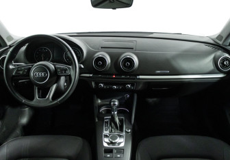 Подержанный автомобиль Audi A3 Sedan 2019 года (13 фото)