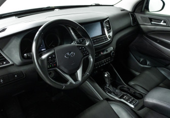 Подержанный автомобиль Hyundai Tucson 2017 года (11 фото)