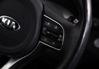 Подержанный автомобиль Kia Optima Sedan 2017 года (12 фото)