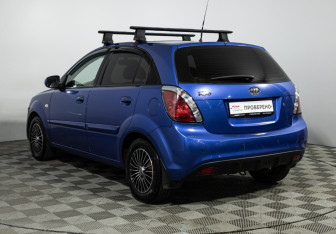 Подержанный автомобиль Kia Rio Hatchback 2009 года (7 фото)