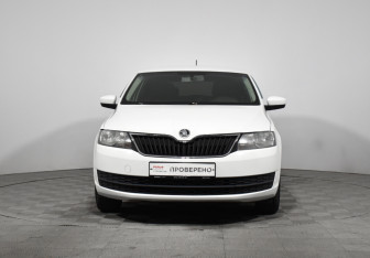 Подержанный автомобиль Skoda Rapid Liftback 2016 года (2 фото)