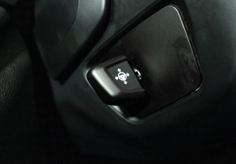 Подержанный автомобиль BMW X7 2021 года (28 фото)