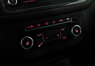 Подержанный автомобиль Volkswagen Tiguan 2013 года (15 фото)