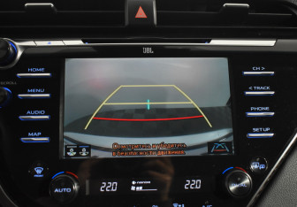 Подержанный автомобиль Toyota Camry Sedan 2019 года (15 фото)