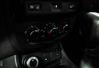 Подержанный автомобиль Renault Duster 2019 года (15 фото)