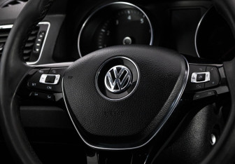 Подержанный автомобиль Volkswagen Passat Sedan 2017 года (15 фото)