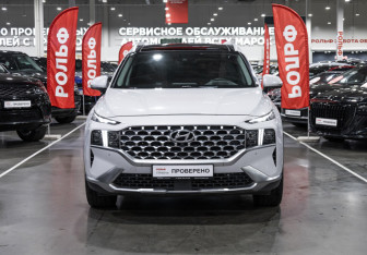 Подержанный автомобиль Hyundai Santa Fe 2021 года (3 фото)
