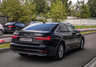 Подержанный автомобиль Audi A6 Sedan 2020 года (6 фото)