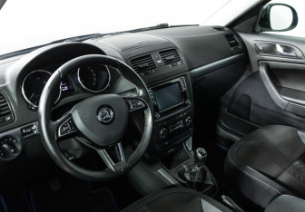 Подержанный автомобиль Skoda Yeti 2015 года (11 фото)