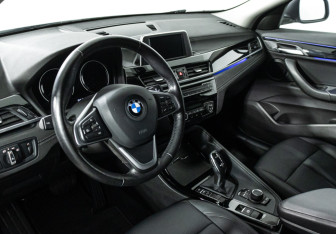 Подержанный автомобиль BMW X2 2018 года (11 фото)