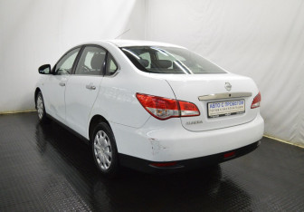 Подержанный автомобиль Nissan Almera Sedan 2016 года (7 фото)
