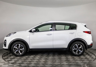 Подержанный автомобиль Kia Sportage 2019 года (8 фото)