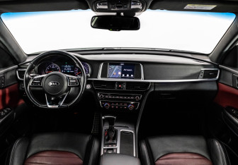 Подержанный автомобиль Kia Optima Sedan 2018 года (14 фото)