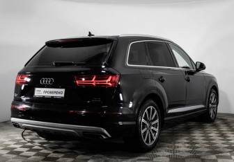 Подержанный автомобиль Audi Q7 2017 года (5 фото)