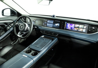 Подержанный автомобиль Voyah Free 2023 года (9 фото)