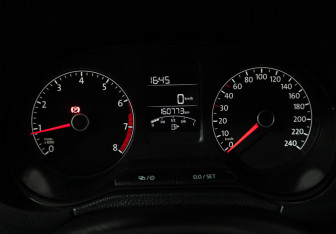 Подержанный автомобиль Volkswagen Polo Sedan 2016 года (12 фото)