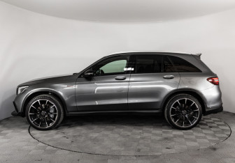 Подержанный автомобиль Mercedes-Benz GLC AMG 2016 года (12 фото)