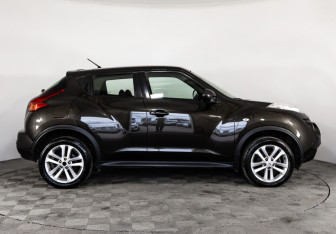 Подержанный автомобиль Nissan Juke 2013 года (4 фото)