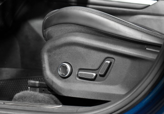 Подержанный автомобиль Geely Monjaro 2023 года (10 фото)