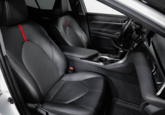 Подержанный автомобиль Toyota Camry Sedan 2021 года (23 фото)