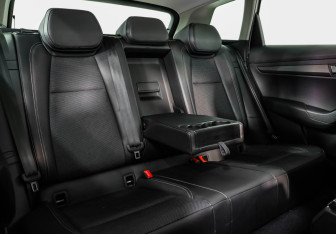 Подержанный автомобиль Skoda Karoq 2020 года (20 фото)