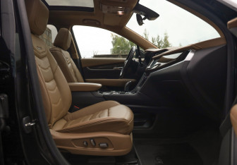 Подержанный автомобиль Cadillac XT6 2021 года (30 фото)
