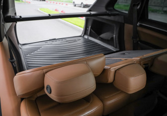 Подержанный автомобиль Porsche Cayenne 2015 года (31 фото)