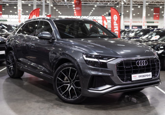 Подержанный автомобиль Audi Q8 2020 года (5 фото)