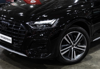 Подержанный автомобиль Audi Q5 2021 года (2 фото)