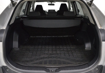 Подержанный автомобиль Toyota RAV4 2020 года (16 фото)