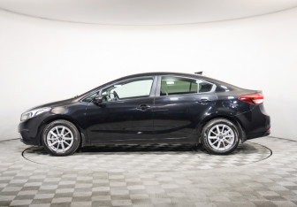 Подержанный автомобиль Kia Cerato Sedan 2018 года (8 фото)