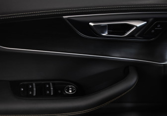 Подержанный автомобиль Chery Tiggo 8 2021 года (32 фото)