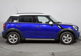 Подержанный автомобиль MINI Countryman 2015 года (4 фото)