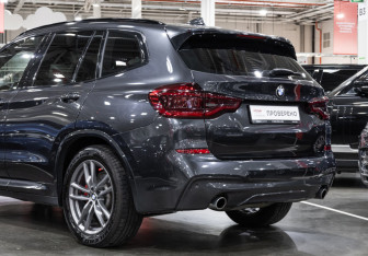 Подержанный автомобиль BMW X3 2019 года (11 фото)