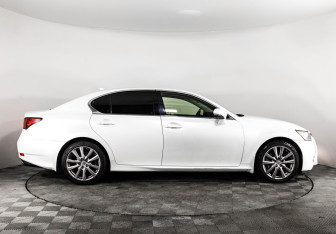 Подержанный автомобиль Lexus GS 2013 года (4 фото)