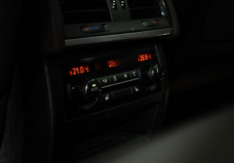 Подержанный автомобиль BMW X5 2017 года (26 фото)