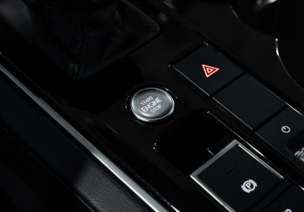 Подержанный автомобиль Volkswagen Touareg 2019 года (29 фото)