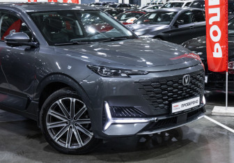 Подержанный автомобиль Changan UNI-K 2024 года (7 фото)