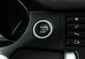 Подержанный автомобиль Land Rover Discovery Sport 2017 года (18 фото)