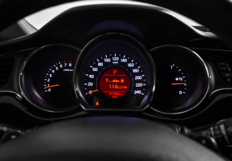 Подержанный автомобиль Kia Ceed Hatchback 2015 года (19 фото)