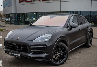 Подержанный автомобиль Porsche Cayenne 2021 года (3 фото)